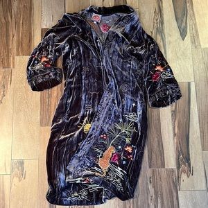 Johnny Was Velvet-Feel Embroidered Duster Size Large NWOT